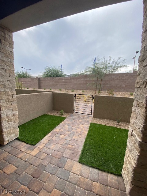 600 North Carriage Hill Drive 1002