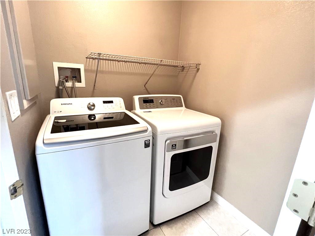 6043 Journeys End Street