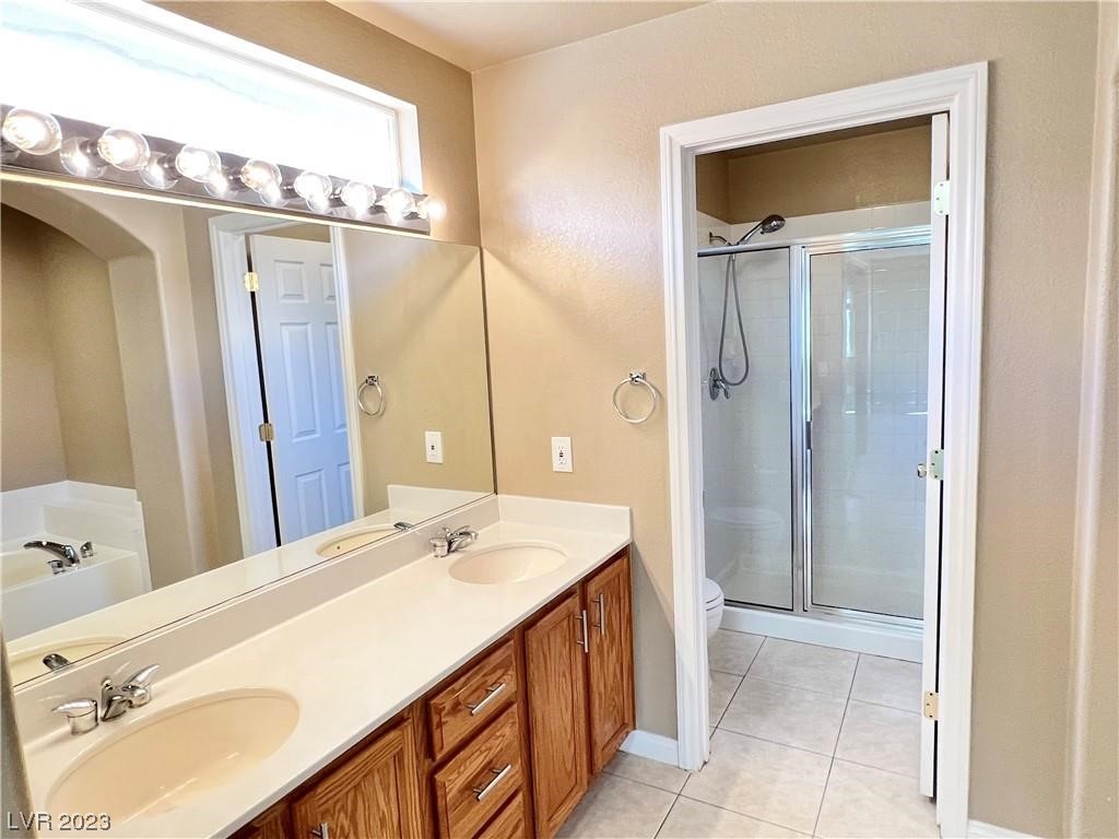 6043 Journeys End Street