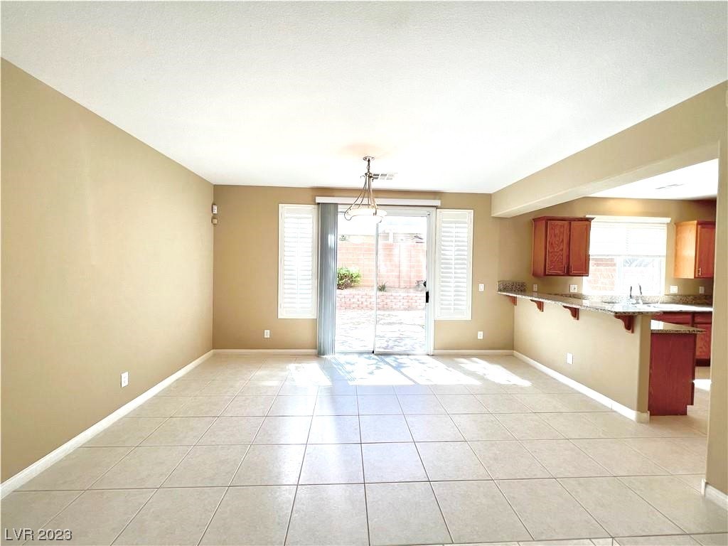 6043 Journeys End Street