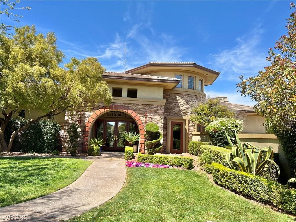 6043 Journeys End Street