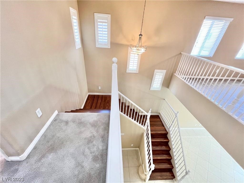 6043 Journeys End Street