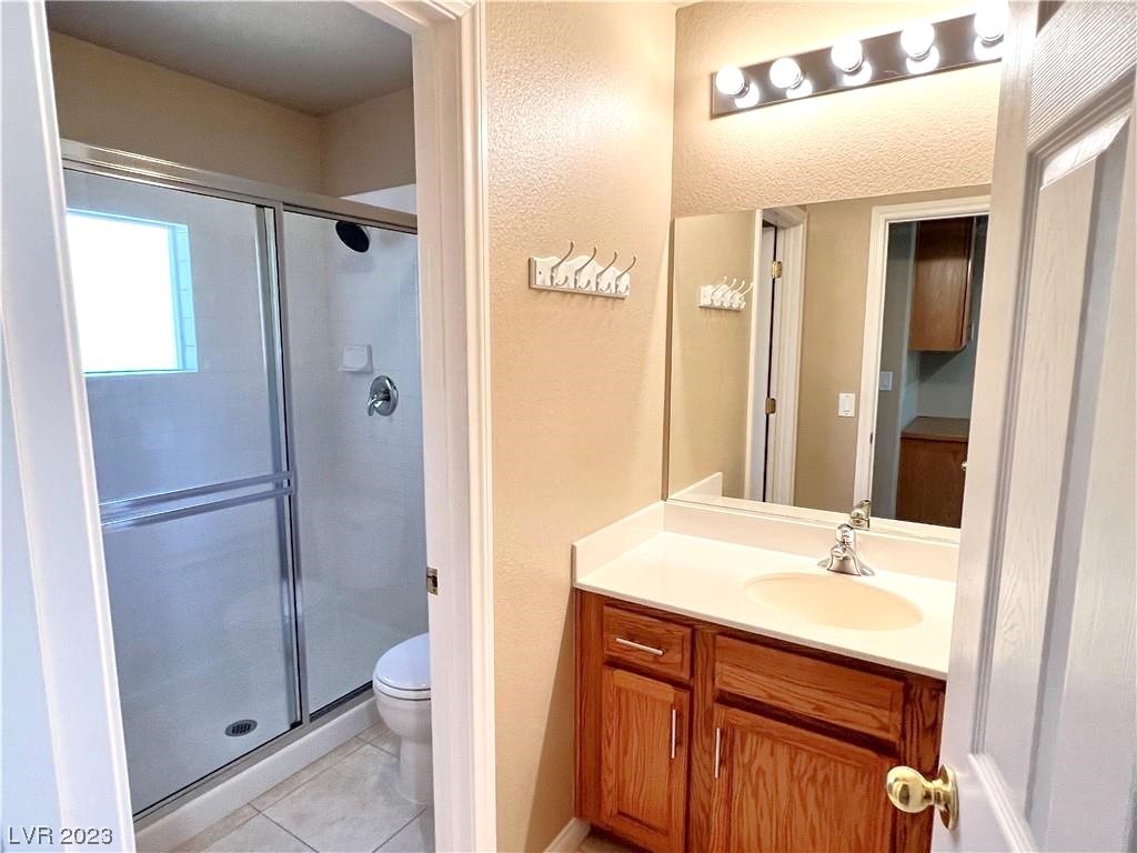 6043 Journeys End Street