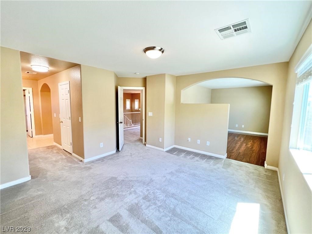 6043 Journeys End Street