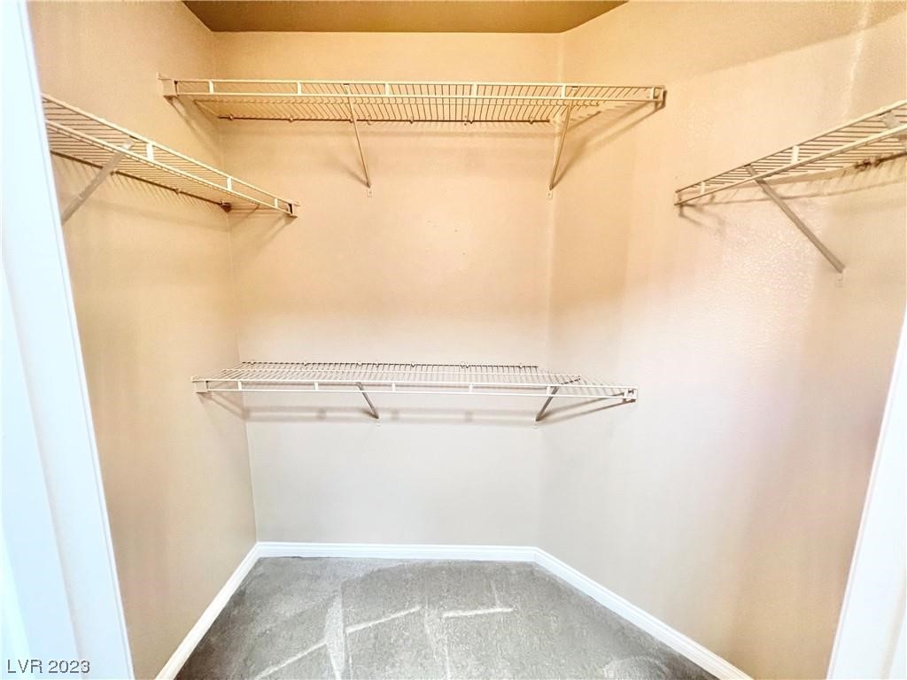 6043 Journeys End Street