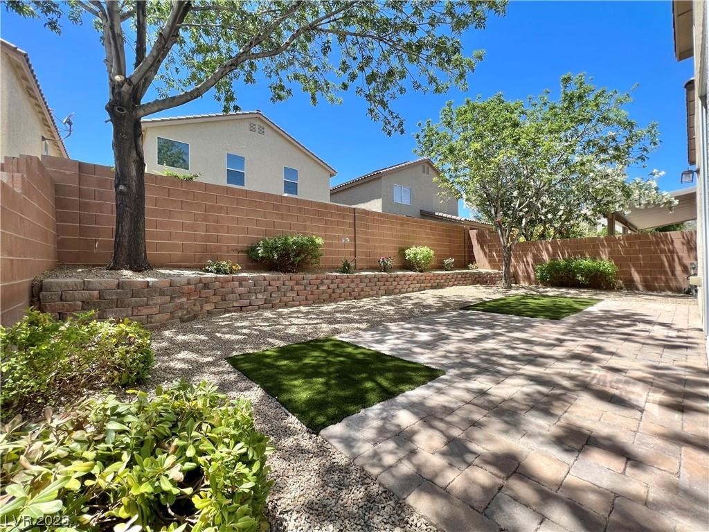 6043 Journeys End Street