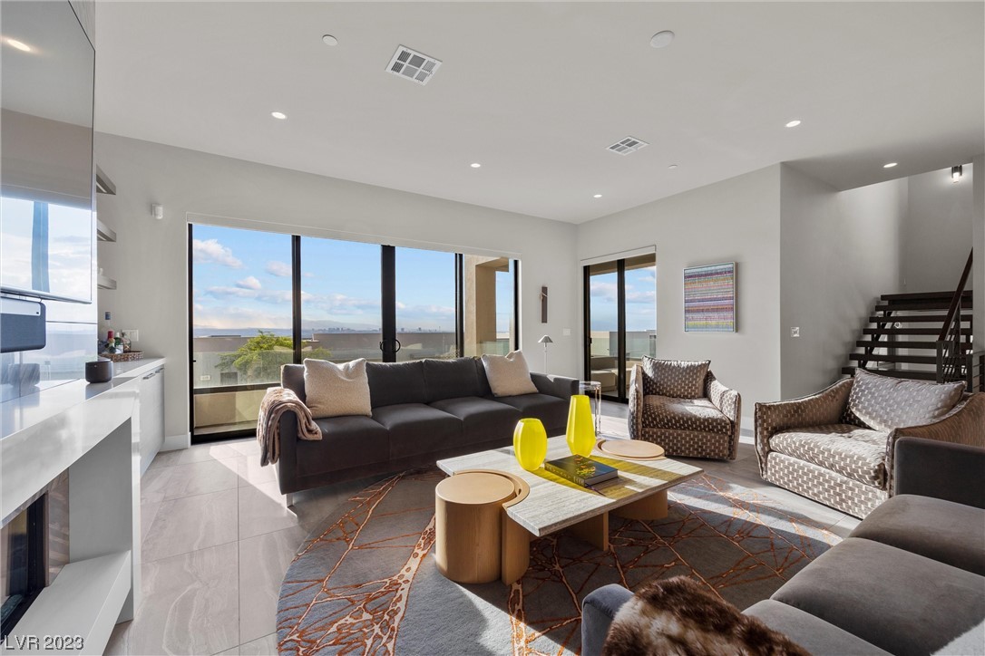 418 Tranquil Peak Court