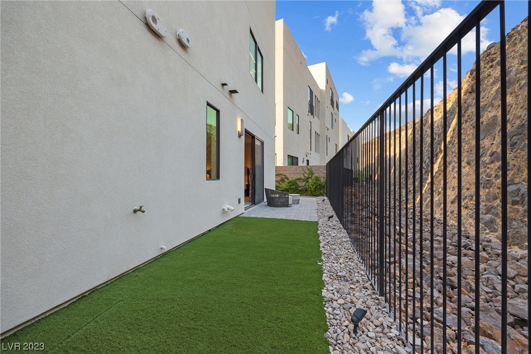 418 Tranquil Peak Court