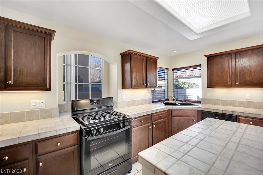 7594 Treasure Chest Street