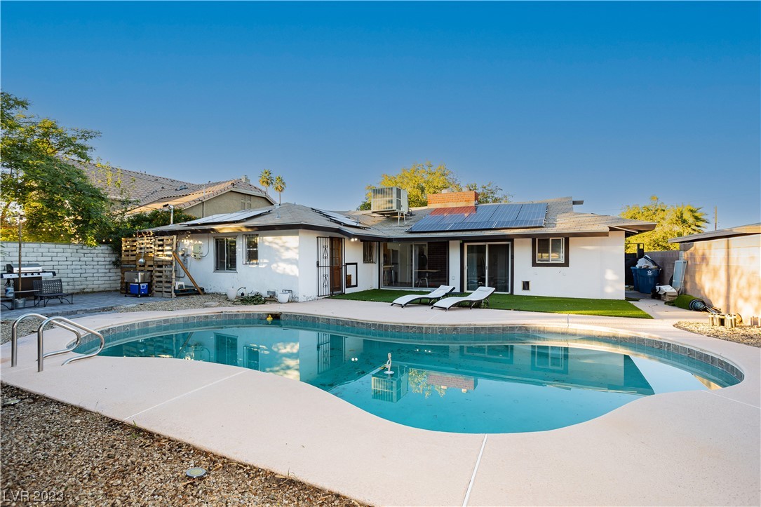 3709 Riviera Avenue