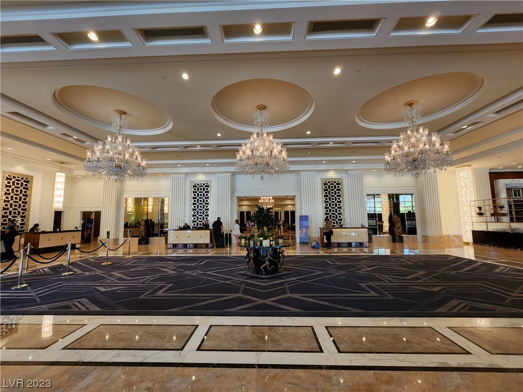 2000 North Fashion Show Drive 2705
