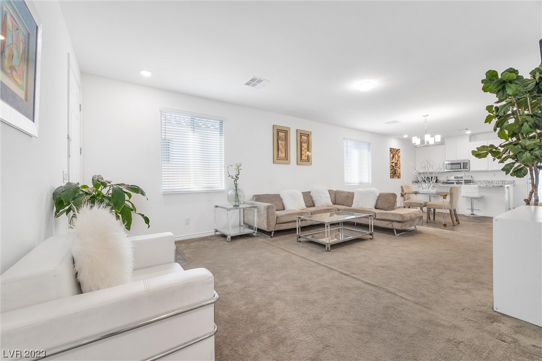 1134 Edel Hest Avenue