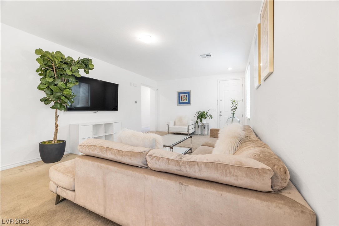 1134 Edel Hest Avenue