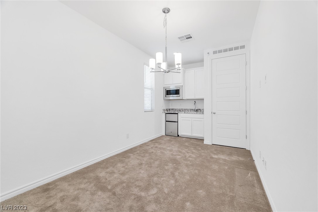 1134 Edel Hest Avenue