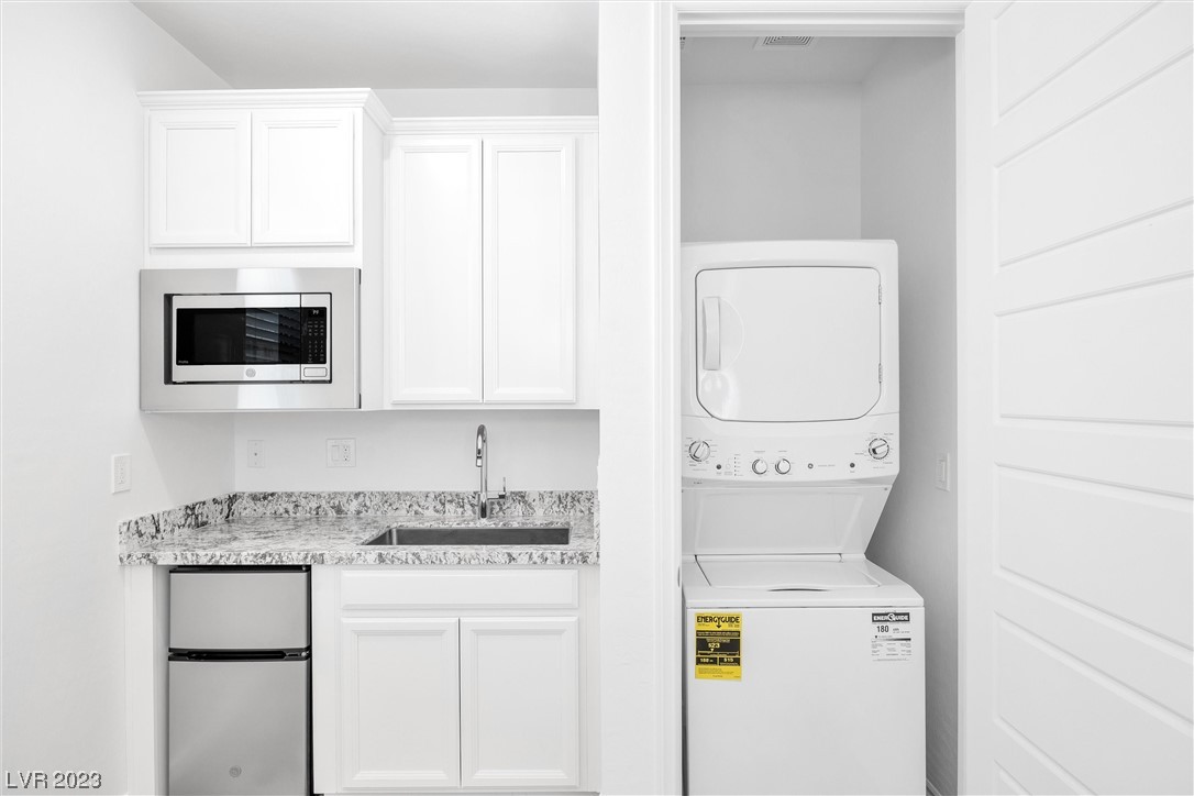 1134 Edel Hest Avenue