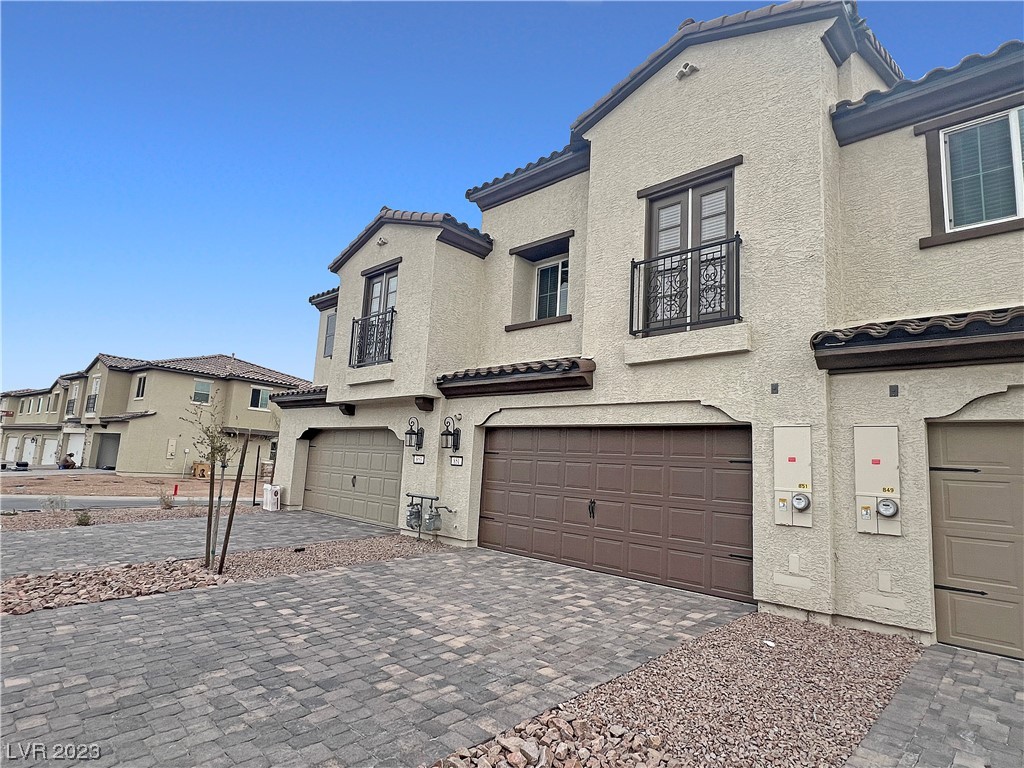 851 Watford Place