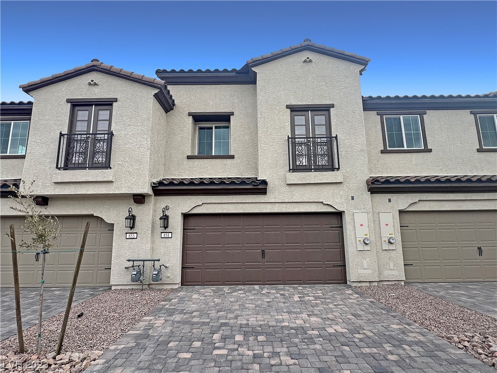851 Watford Place