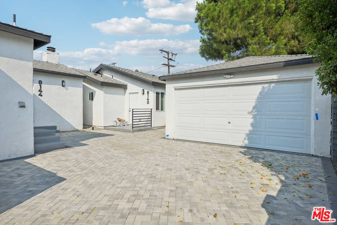 8142 Irvine Ave