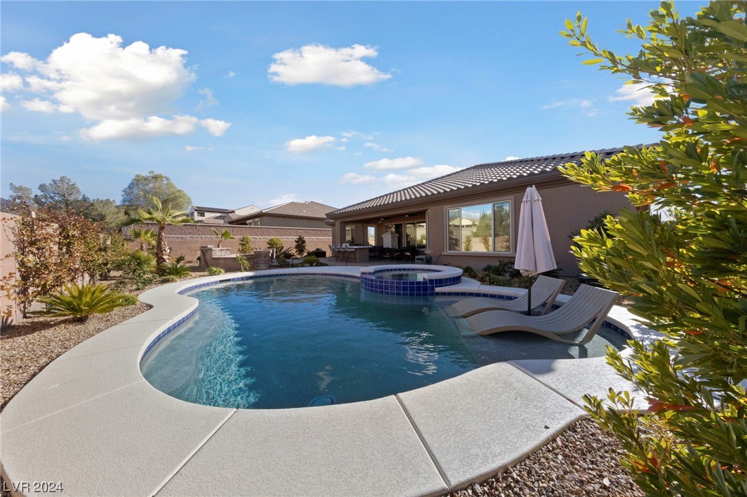 2504 Chateau Napoleon Drive