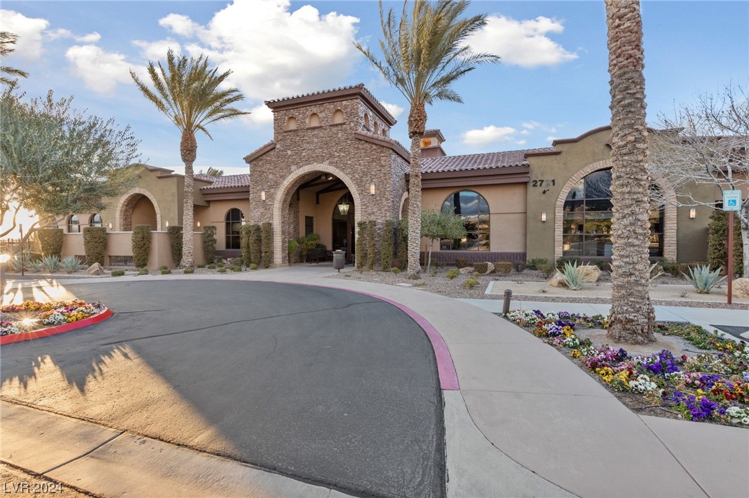 2504 Chateau Napoleon Drive