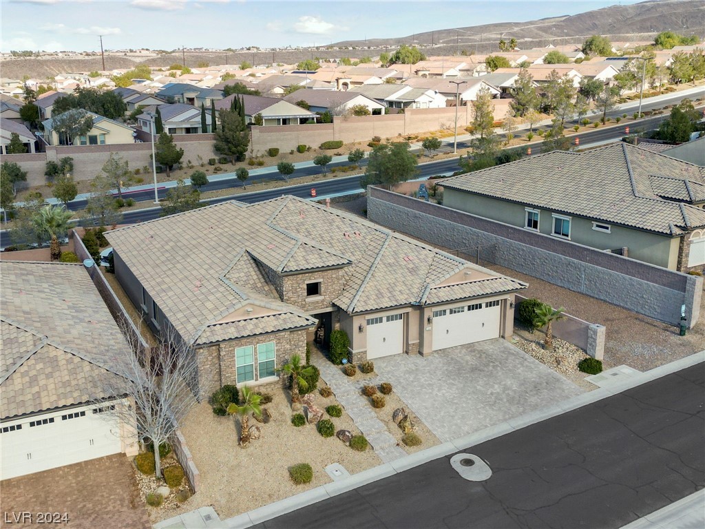 2504 Chateau Napoleon Drive