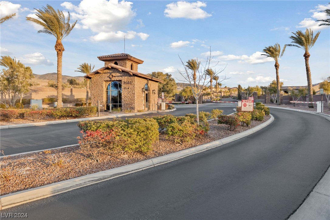 2504 Chateau Napoleon Drive