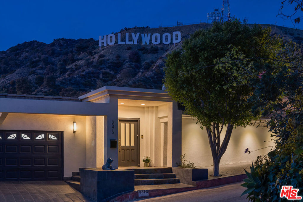 3373 Deronda Drive