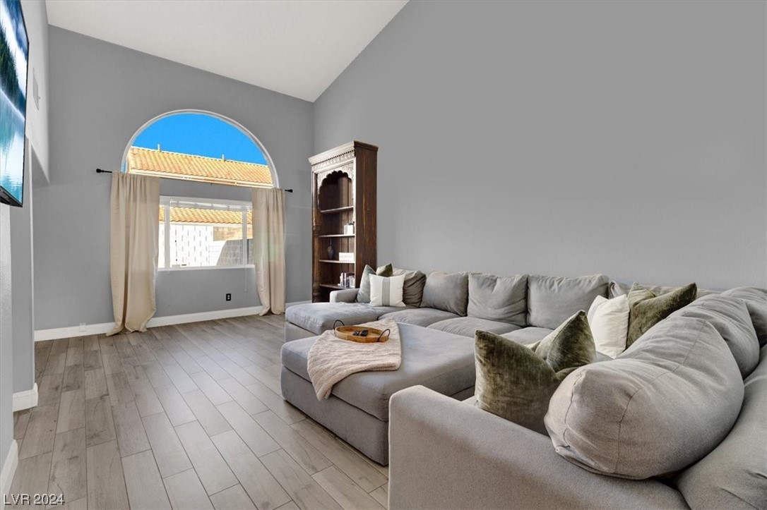 10244 Amber Hue Lane