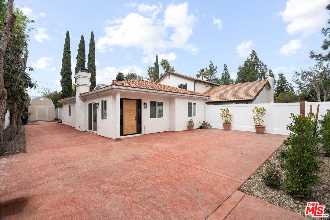 4545 Mammoth Ave