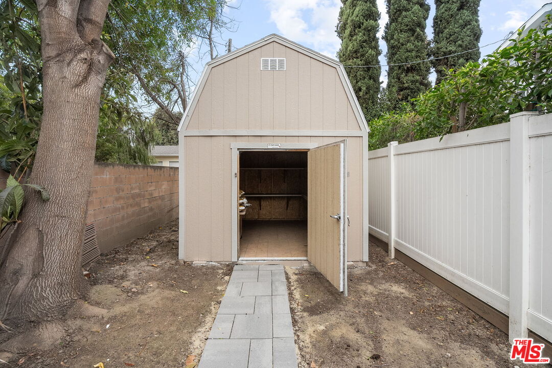4545 Mammoth Ave