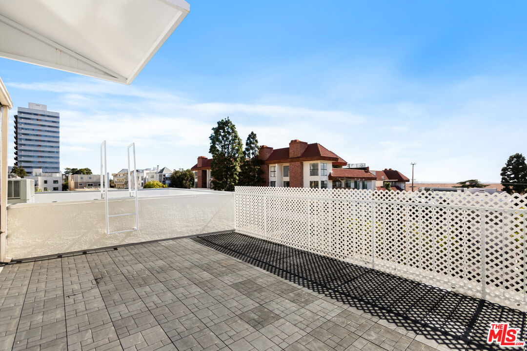1250 S Westgate Ave Unit: 303