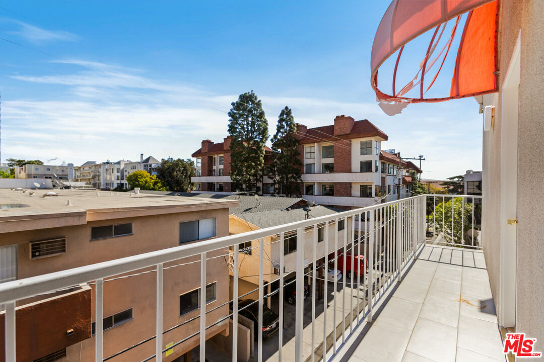 1250 S Westgate Ave Unit: 303
