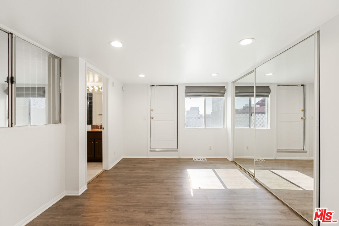 1250 S Westgate Ave Unit: 303