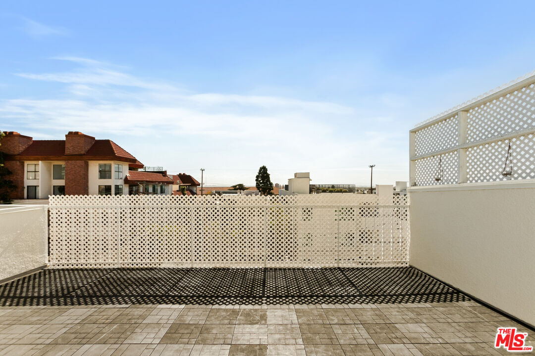 1250 S Westgate Ave Unit: 303