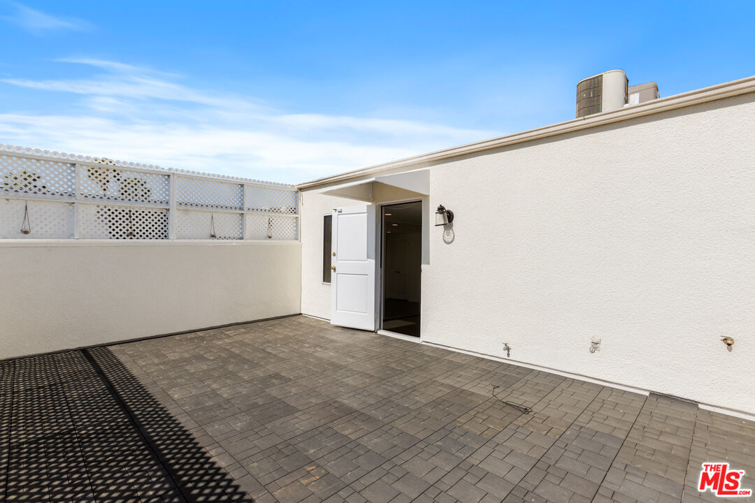1250 S Westgate Ave Unit: 303