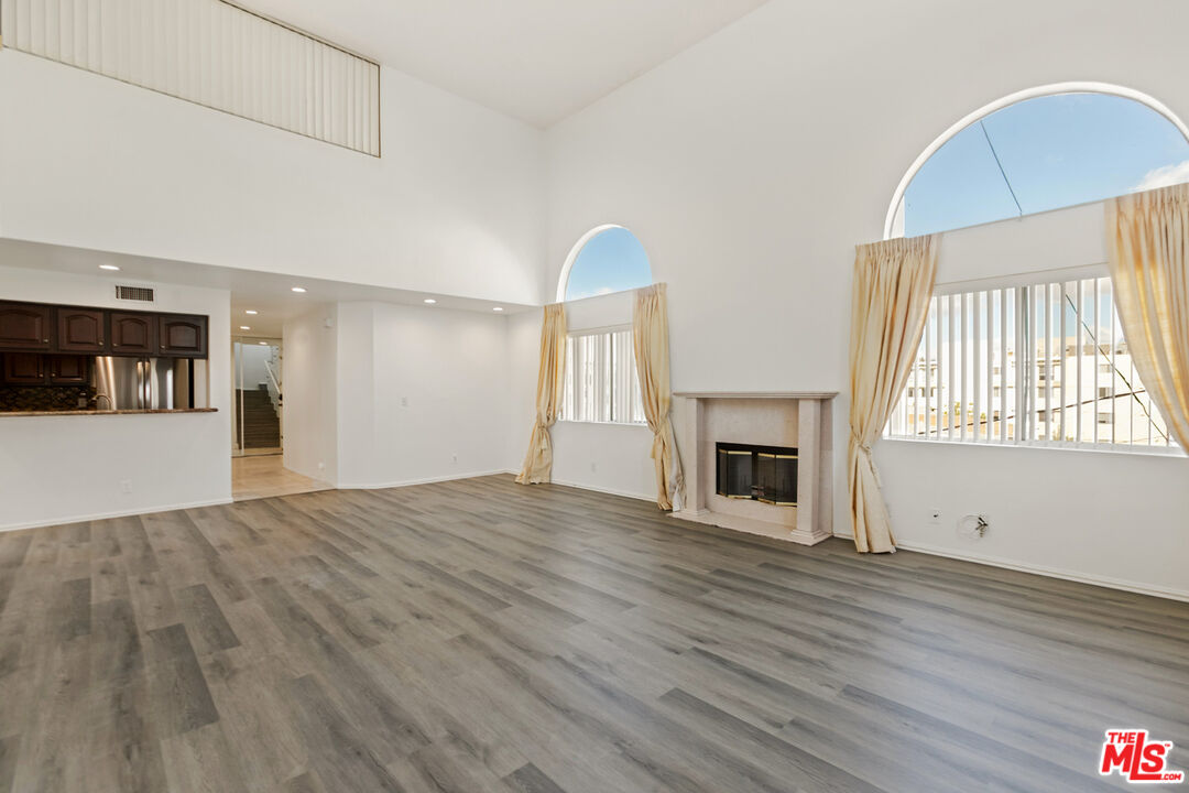 1250 S Westgate Ave Unit: 303