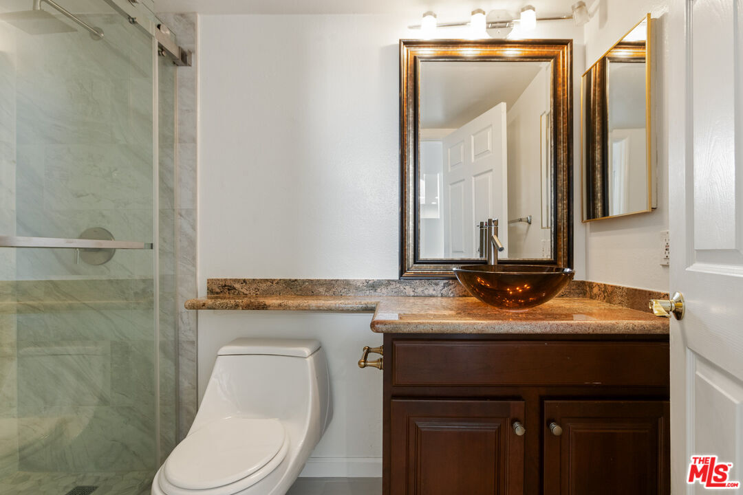 1250 S Westgate Ave Unit: 303