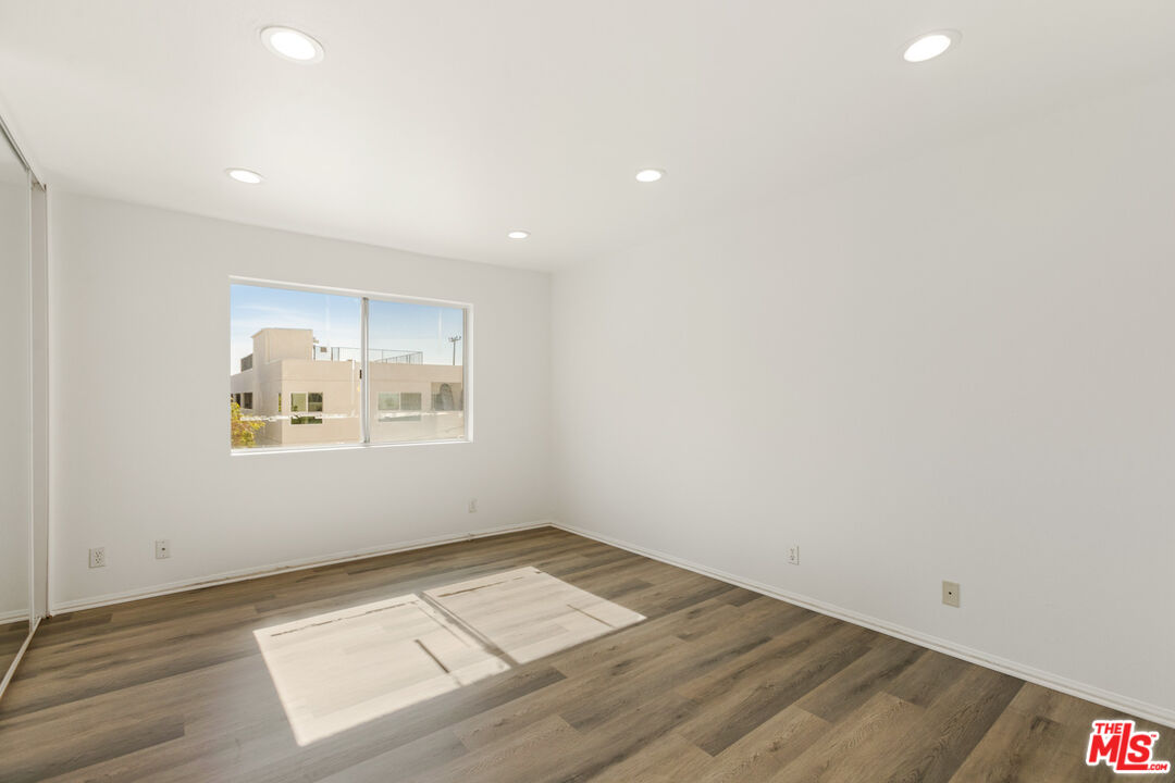1250 S Westgate Ave Unit: 303
