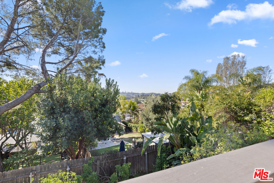 2768 Fyler Pl