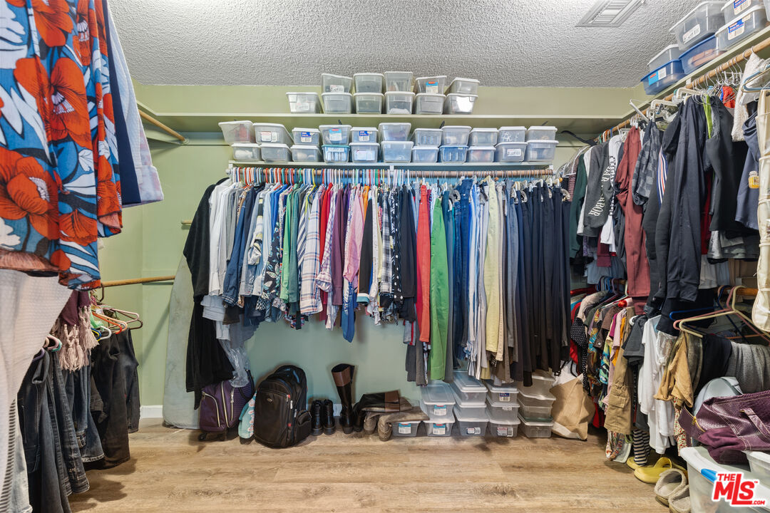 2768 Fyler Pl