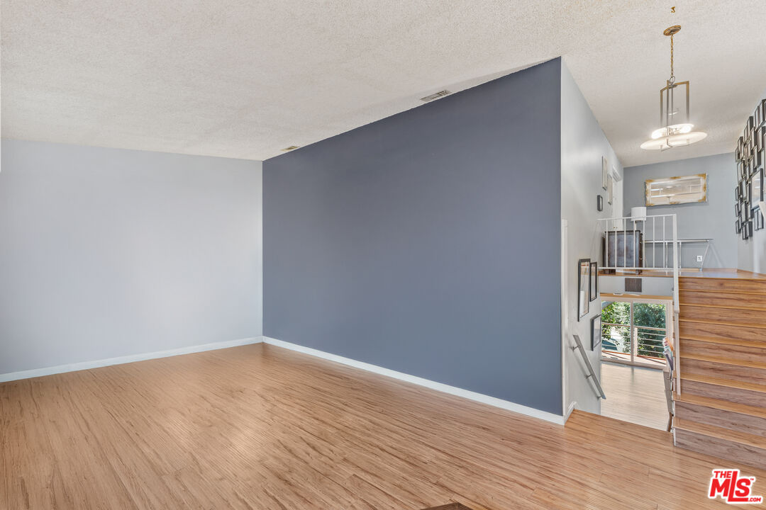 2768 Fyler Pl