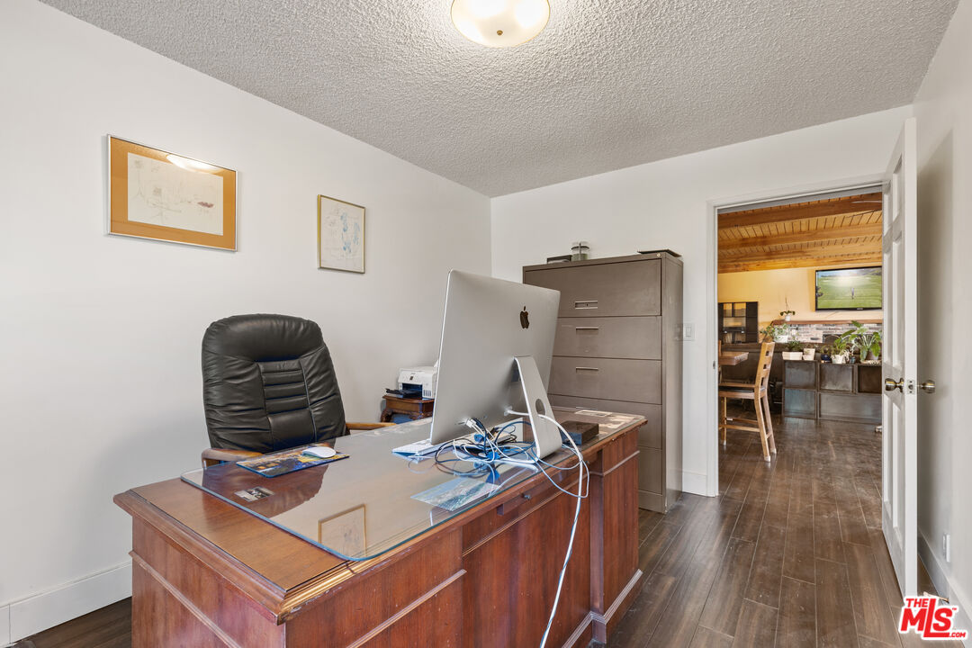 2768 Fyler Pl