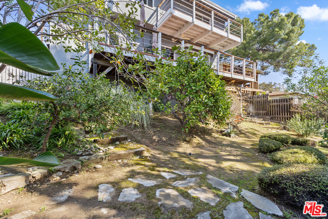 2768 Fyler Pl