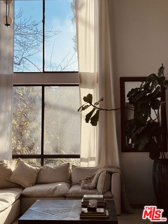 15146 Magnolia Blvd Unit: 1