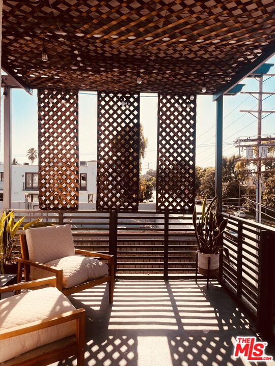 15146 Magnolia Blvd Unit: 1