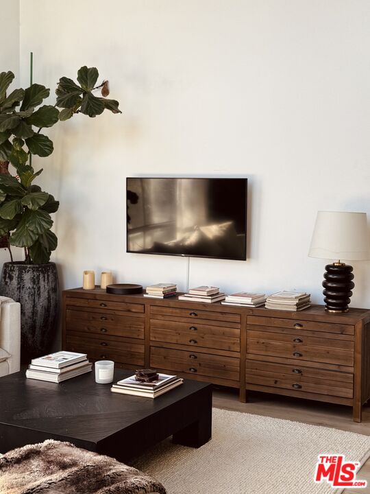 15146 Magnolia Blvd Unit: 1