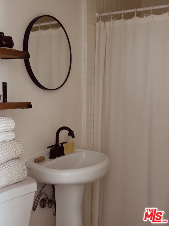 15146 Magnolia Blvd Unit: 1