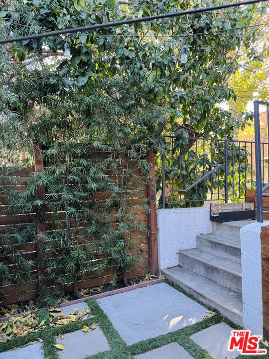 15146 Magnolia Blvd Unit: 1