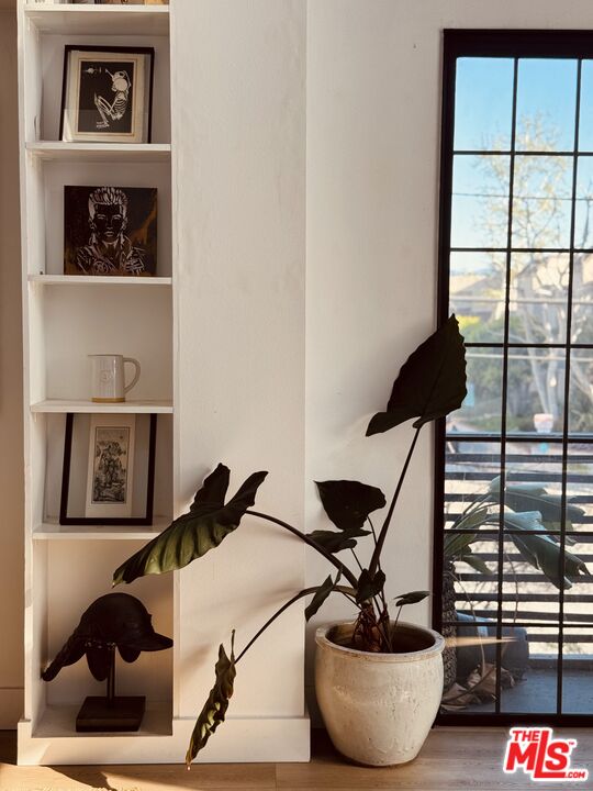 15146 Magnolia Blvd Unit: 1