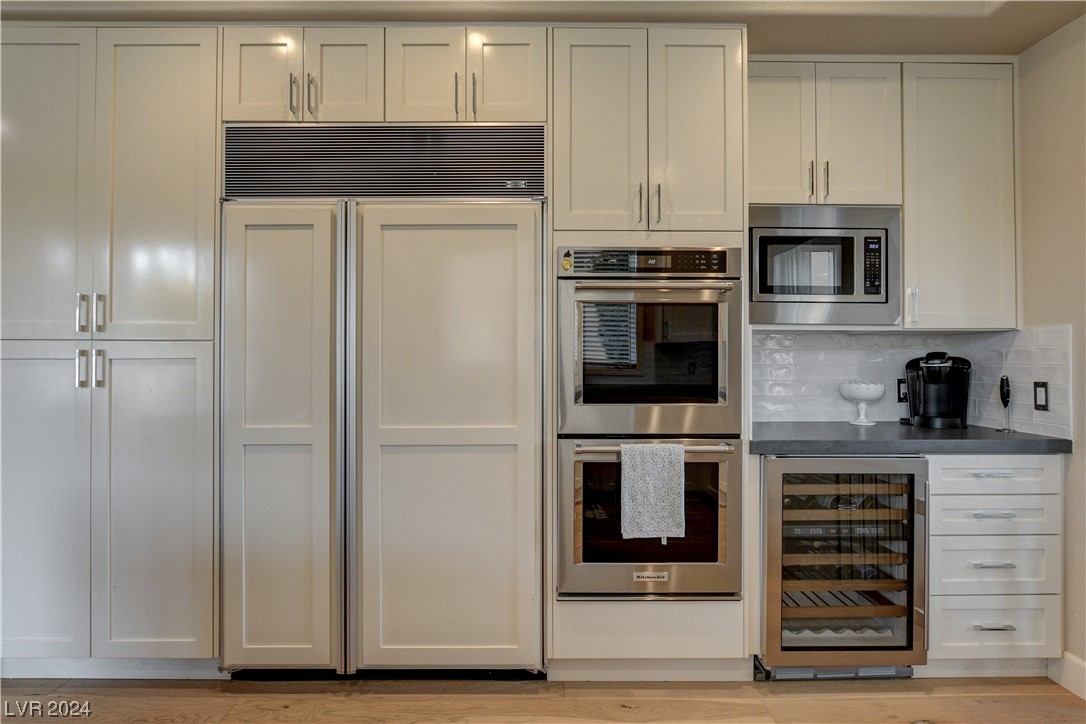 8225 Horseshoe Bend Lane